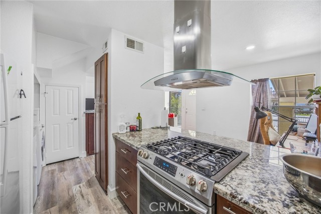 Detail Gallery Image 12 of 31 For 2155 Highpointe Dr #205,  Corona,  CA 92879 - 2 Beds | 2 Baths