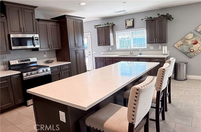 Image 11 of 50 For 449 Skylark  