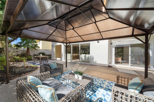 24641 Paige Circle, Laguna Hills CA: https://media.crmls.org/medias/601b3d9f-c35a-4979-99d9-624d8f55d25c.jpg