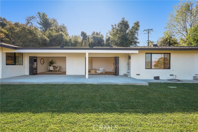 2115 E Santiago Street, Covina CA: https://media.crmls.org/medias/601b5598-cdfb-40bc-a1e3-b690e67c0028.jpg