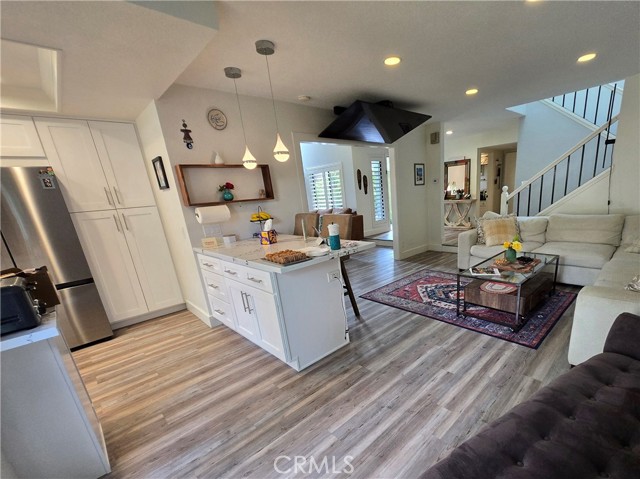 5 Carriage Hill Lane, Laguna Hills CA: https://media.crmls.org/medias/601cc9dd-7db4-4f14-a6f9-2595b7022002.jpg