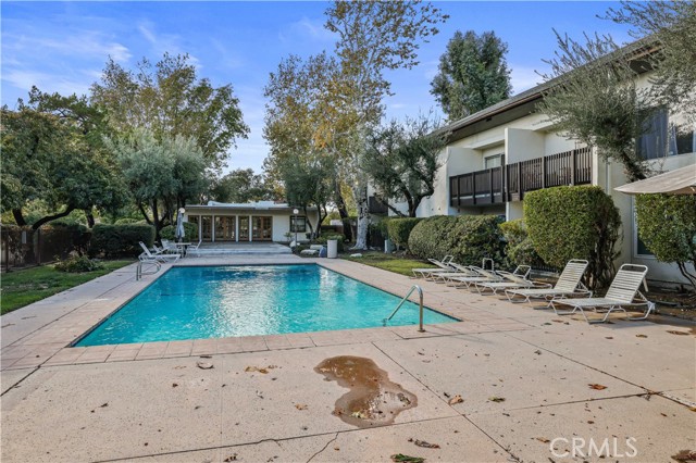 Detail Gallery Image 30 of 33 For 23515 Lyons #281,  Valencia,  CA 91355 - 2 Beds | 2 Baths