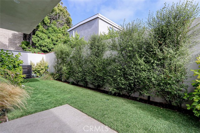 730 24th Place, Hermosa Beach, California 90254, 6 Bedrooms Bedrooms, ,4 BathroomsBathrooms,Residential,Sold,24th,SB24007506