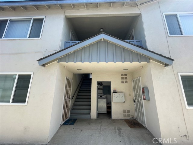 Detail Gallery Image 4 of 9 For 2607 Curtis Ave #C,  Redondo Beach,  CA 90278 - 2 Beds | 1 Baths