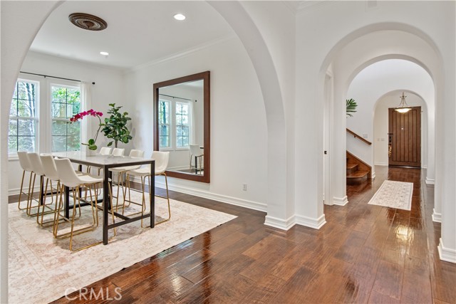 Detail Gallery Image 8 of 40 For 8005 Bell Crest Dr, Los Angeles,  CA 90045 - 6 Beds | 4 Baths