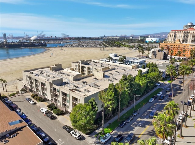 Detail Gallery Image 34 of 44 For 1140 E Ocean Blvd #141,  Long Beach,  CA 90802 - 1 Beds | 1 Baths