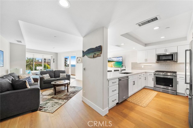 Detail Gallery Image 10 of 41 For 412 Arenoso Ln #403,  San Clemente,  CA 92672 - 1 Beds | 2 Baths