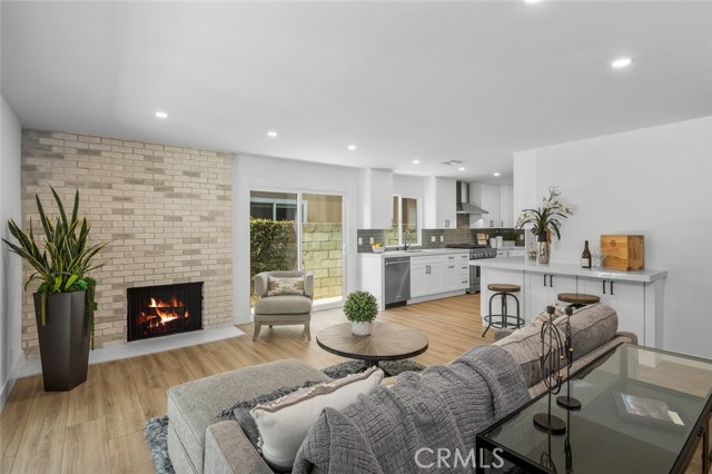 Image 4 of 31 For 16791 Glenhaven Lane