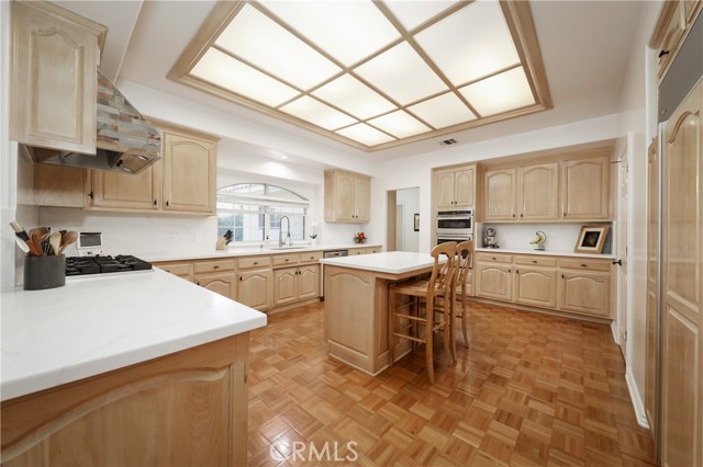 Detail Gallery Image 14 of 54 For 7301 Calle Sagrada, Bakersfield,  CA 93309 - 5 Beds | 4 Baths