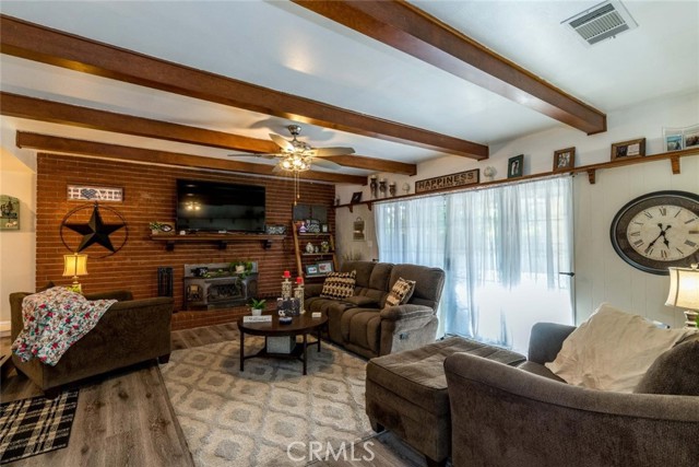918 S Sunnyside Avenue, Fresno CA: https://media.crmls.org/medias/6021a86d-1df4-4792-ae78-9378ef46cf0e.jpg