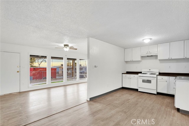 Detail Gallery Image 8 of 30 For 127 May Ave, Barstow,  CA 92311 - 3 Beds | 1 Baths