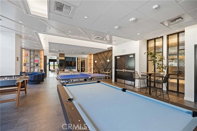 400 S Broadway, Los Angeles CA: https://media.crmls.org/medias/60234ad6-dd6c-44ac-a0d8-fea3601d8c01.jpg