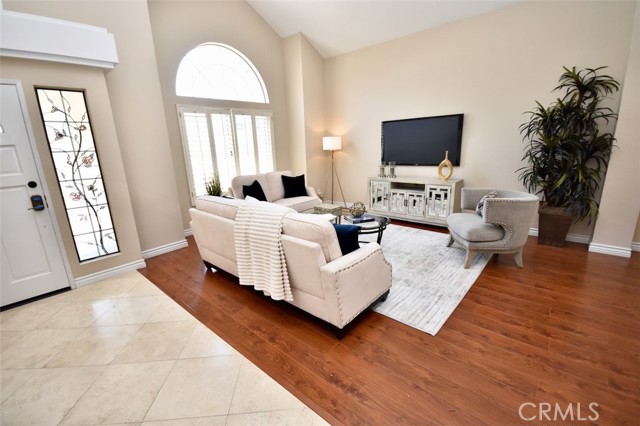 Detail Gallery Image 10 of 46 For 6 Cannes, Irvine,  CA 92614 - 4 Beds | 2/1 Baths