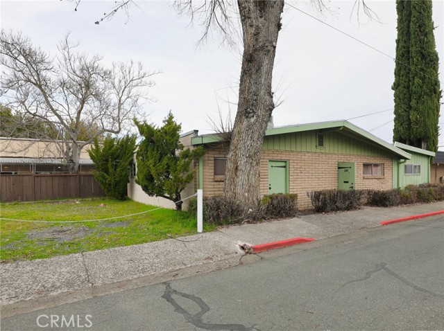 150 5th Street, Lakeport, California 95453, ,Commercial Sale,For Sale,150 5th Street,CRLC25051327