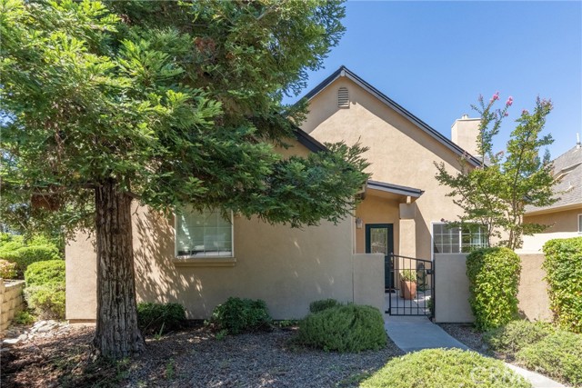 Detail Gallery Image 2 of 37 For 129 Benson Ter, Chico,  CA 95928 - 2 Beds | 2 Baths