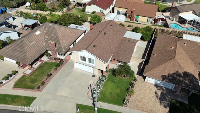 Detail Gallery Image 2 of 19 For 2525 S Manitoba, Santa Ana,  CA 92704 - 4 Beds | 2/1 Baths