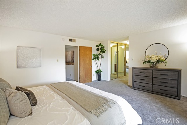 Detail Gallery Image 9 of 37 For 10420 Downey Ave #101,  Downey,  CA 90241 - 2 Beds | 2 Baths