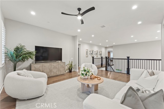 Image 30 of 63 For 51 Redshift  