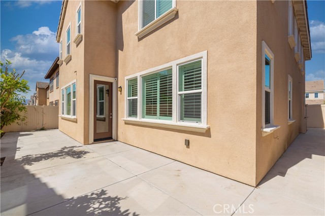 16087 Apricot Ave, Chino CA: https://media.crmls.org/medias/60276c49-8361-4b59-accc-951fda96666e.jpg