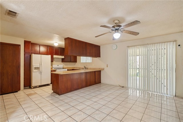 Detail Gallery Image 11 of 29 For 333 West Grand Avenue, Pomona,  CA 91766 - 3 Beds | 2 Baths