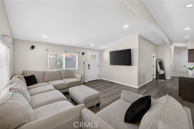 Detail Gallery Image 7 of 54 For 34653 the Farm Rd, Wildomar,  CA 92595 - 3 Beds | 2 Baths