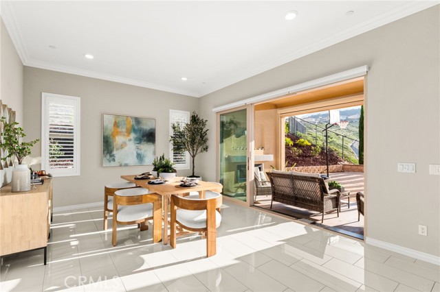 Detail Gallery Image 8 of 59 For 2413 Sierra Bella Dr, Corona,  CA 92882 - 5 Beds | 4/1 Baths