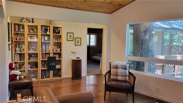 Detail Gallery Image 13 of 27 For 221 Darfo Dr, Crestline,  CA 92325 - 3 Beds | 2 Baths