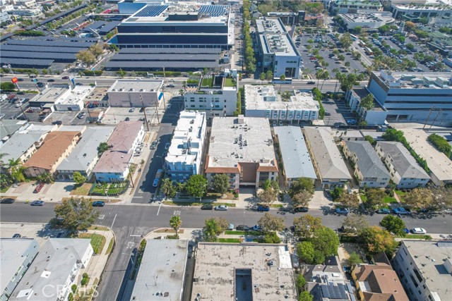Detail Gallery Image 45 of 52 For 104 S Hayworth Ave #204,  Los Angeles,  CA 90048 - 2 Beds | 2 Baths