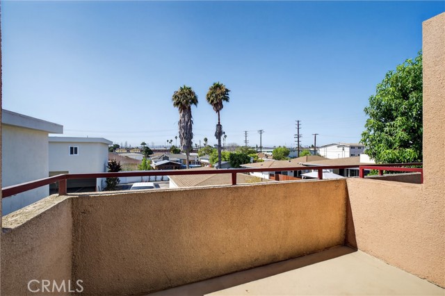 16700 Yukon Avenue, Torrance CA: https://media.crmls.org/medias/6029652b-990d-45ad-90ed-98c913920d2c.jpg