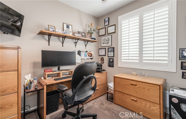 13025 Bowker Play Court, Beaumont CA: https://media.crmls.org/medias/60298a79-6ee9-44a5-80d6-d93d9fda9a39.jpg