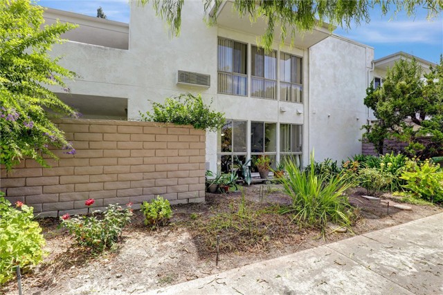 Detail Gallery Image 24 of 30 For 2276 2276 via Mariposa East #D,  Laguna Woods,  CA 92677 - 2 Beds | 1 Baths