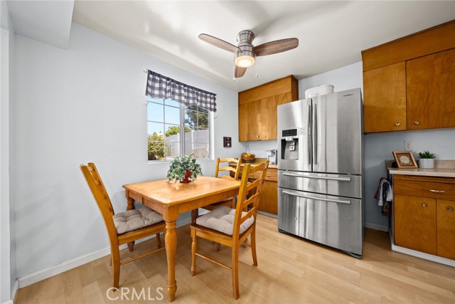 cheery breakfast nook