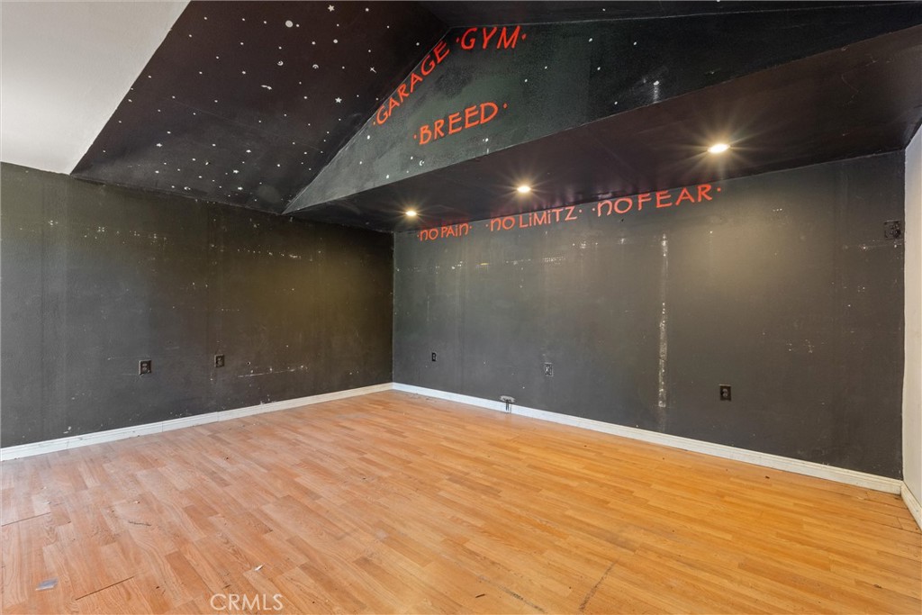 https://media.crmls.org/medias/602a5e1d-dfee-4b29-94b8-be5ccfe2be0b.jpg?preset=X-Large