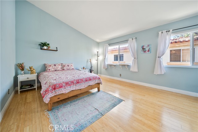 Detail Gallery Image 25 of 47 For 19950 Sherman Way Unit a a,  Winnetka,  CA 91306 - 3 Beds | 4 Baths