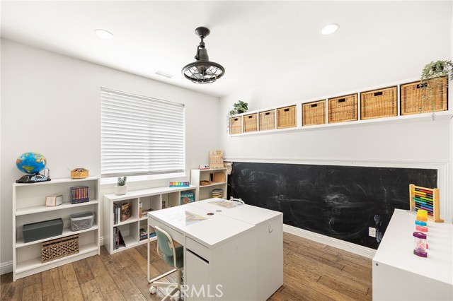28481 Scenic Bay Cove, Menifee CA: https://media.crmls.org/medias/602b52e1-c875-48ca-a224-c77456d64006.jpg