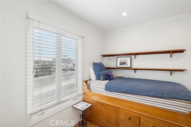 Detail Gallery Image 25 of 42 For 200 Grand Canal, Newport Beach,  CA 92662 - 4 Beds | 3 Baths