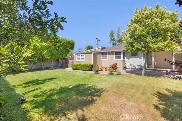 929 E Marshall Place, Long Beach CA: https://media.crmls.org/medias/602c7db0-756e-4042-a78f-fab35e9f81e6.jpg