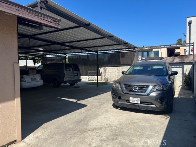 9122 S Hoover Street, Los Angeles CA: https://media.crmls.org/medias/602deaaa-e19e-4a07-9ef3-80d14a237c75.jpg
