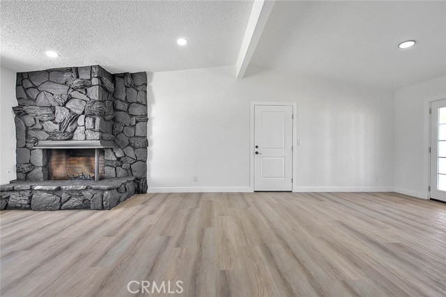 Detail Gallery Image 21 of 44 For 20916 Thunderbird Rd, Apple Valley,  CA 92307 - 3 Beds | 2 Baths