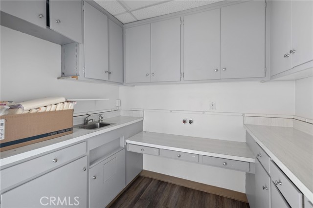 8719 Woodley Avenue, North Hills (los Angeles), California 91343, ,Commercial Lease,For Rent,8719 Woodley Avenue,CRSR25023132
