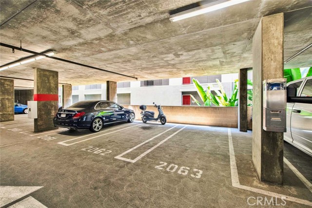 1801 E Katella Avenue, Anaheim CA: https://media.crmls.org/medias/602ed941-9616-41cd-82a1-001d261baac3.jpg