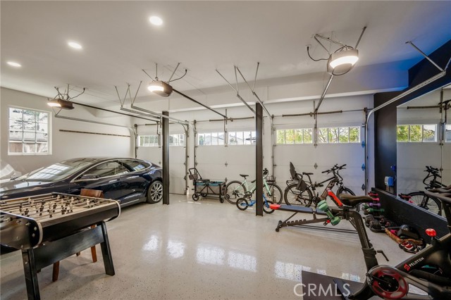Detail Gallery Image 28 of 29 For 1720 Oak Ave, Manhattan Beach,  CA 90266 - 4 Beds | 3/1 Baths