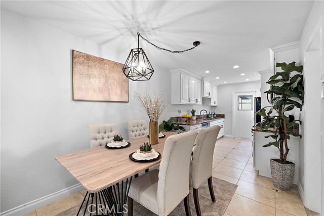 Detail Gallery Image 6 of 26 For 2338 Bunker Hill, Costa Mesa,  CA 92626 - 3 Beds | 2 Baths