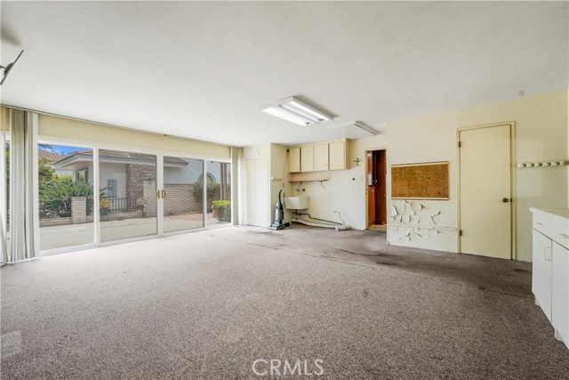 1300 Oak Avenue, Carlsbad CA: https://media.crmls.org/medias/602fdfe3-1235-43c9-bfac-339f8d28c72b.jpg