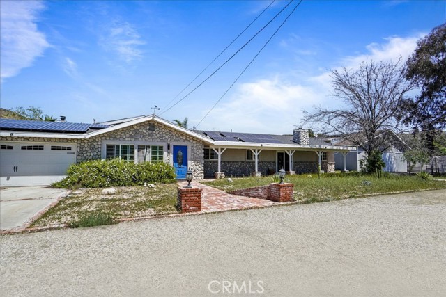 Detail Gallery Image 2 of 30 For 32580 Willow Ln, Agua Dulce,  CA 91390 - 3 Beds | 2/1 Baths