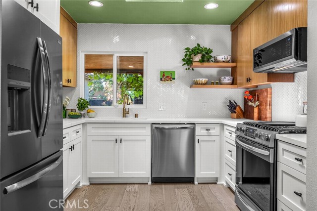 Detail Gallery Image 12 of 44 For 7451 Midfield Ave, Los Angeles,  CA 90045 - 3 Beds | 2 Baths