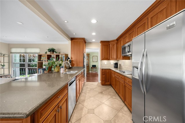 Detail Gallery Image 7 of 31 For 1400 Post Rd, Fullerton,  CA 92833 - 4 Beds | 2/1 Baths