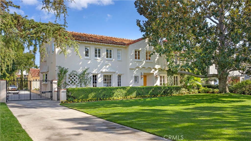 2003 N Victoria Drive