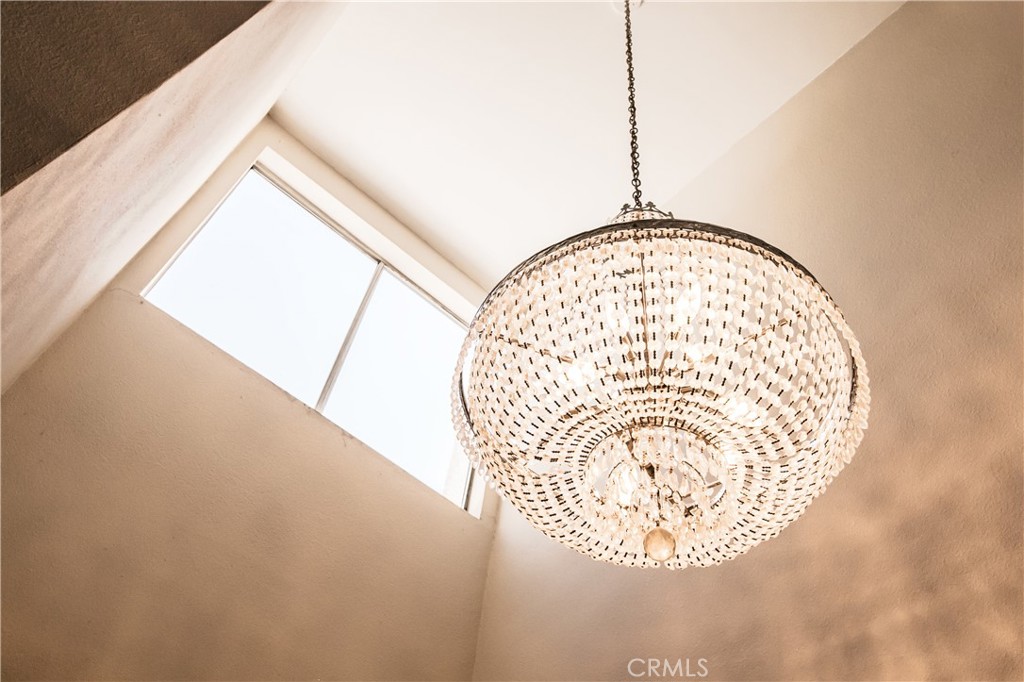 https://media.crmls.org/medias/6032031e-0b21-4a06-8648-5cdc9334d375.jpg?preset=X-Large