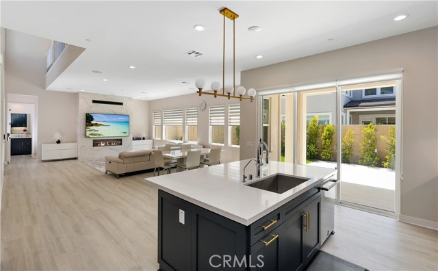 230 Holliston, Lake Forest CA: https://media.crmls.org/medias/6032a513-3a06-46fe-b7f7-d479cb58ce02.jpg